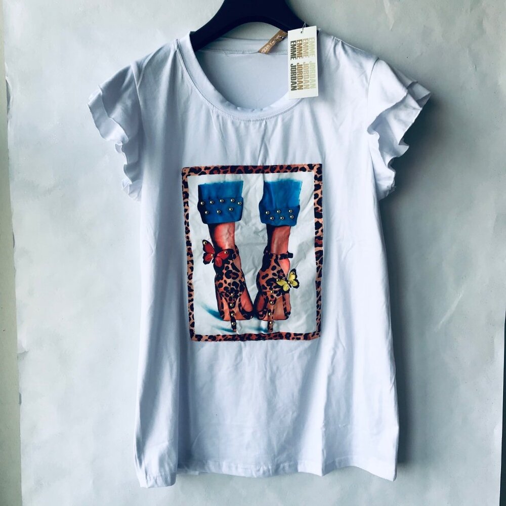Emme Jordan Women's  White Graphic Tee   Size : M  NWT MSRP : $49.99
